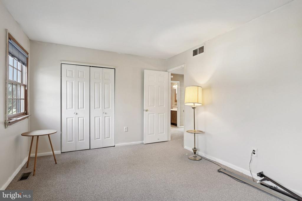 38 LANCELOT LANE