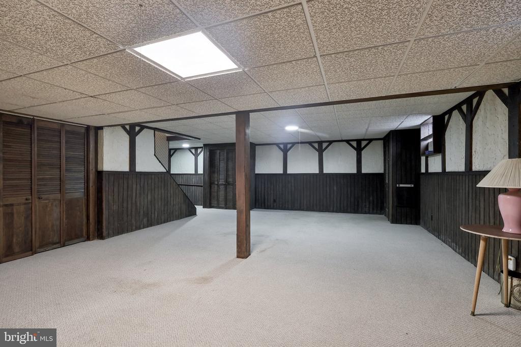 38 LANCELOT LANE