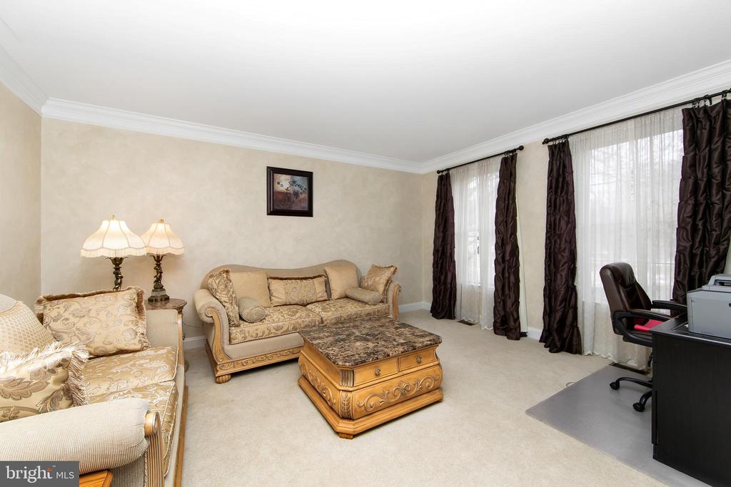 15 RICHLAND DRIVE