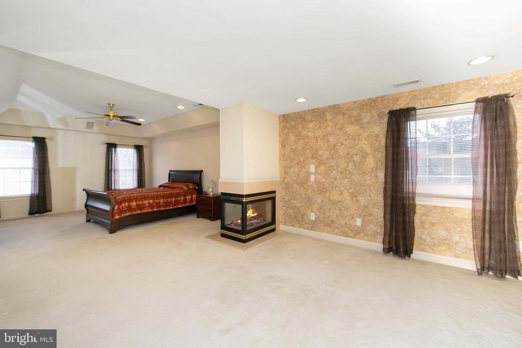 15 RICHLAND DRIVE