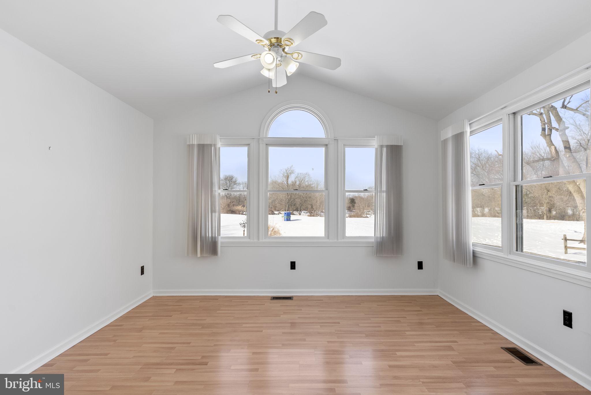 160 COUNTRY FARMS ROAD