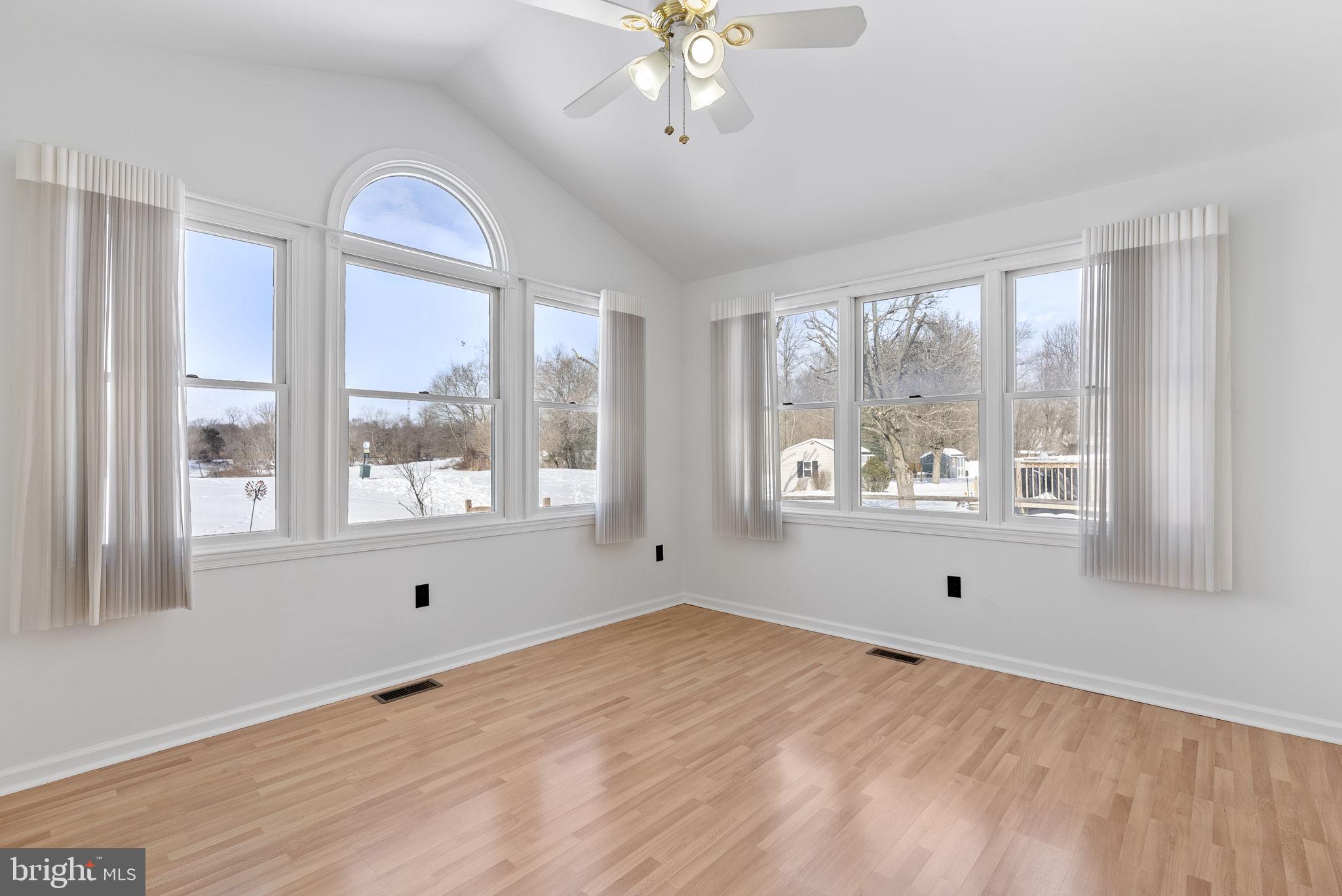 160 COUNTRY FARMS ROAD