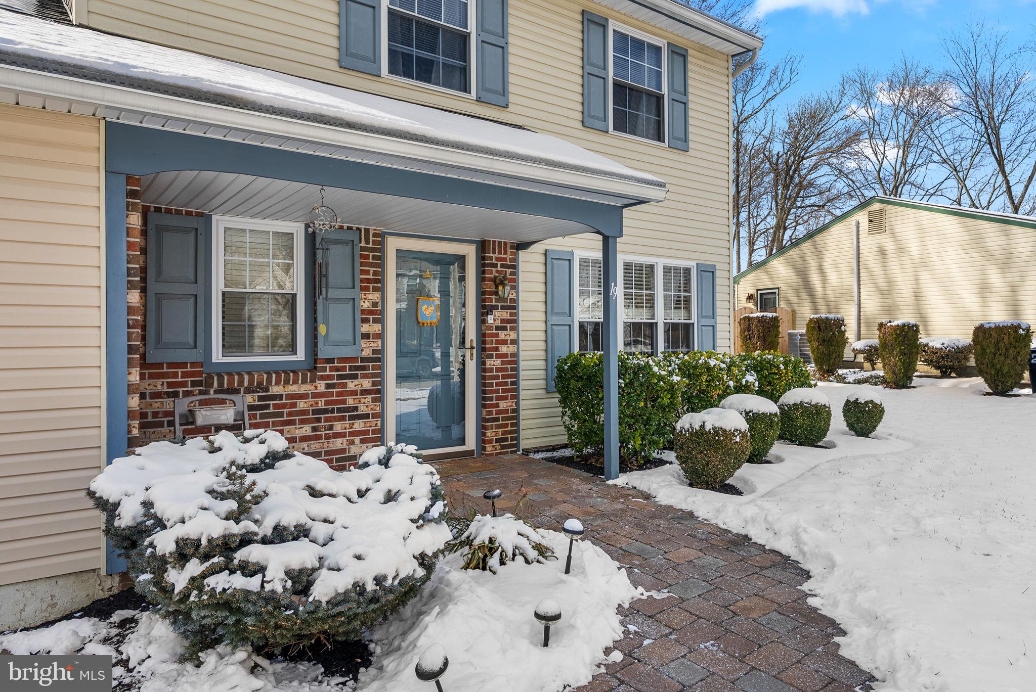 19 QUAIL HOLLOW DRIVE