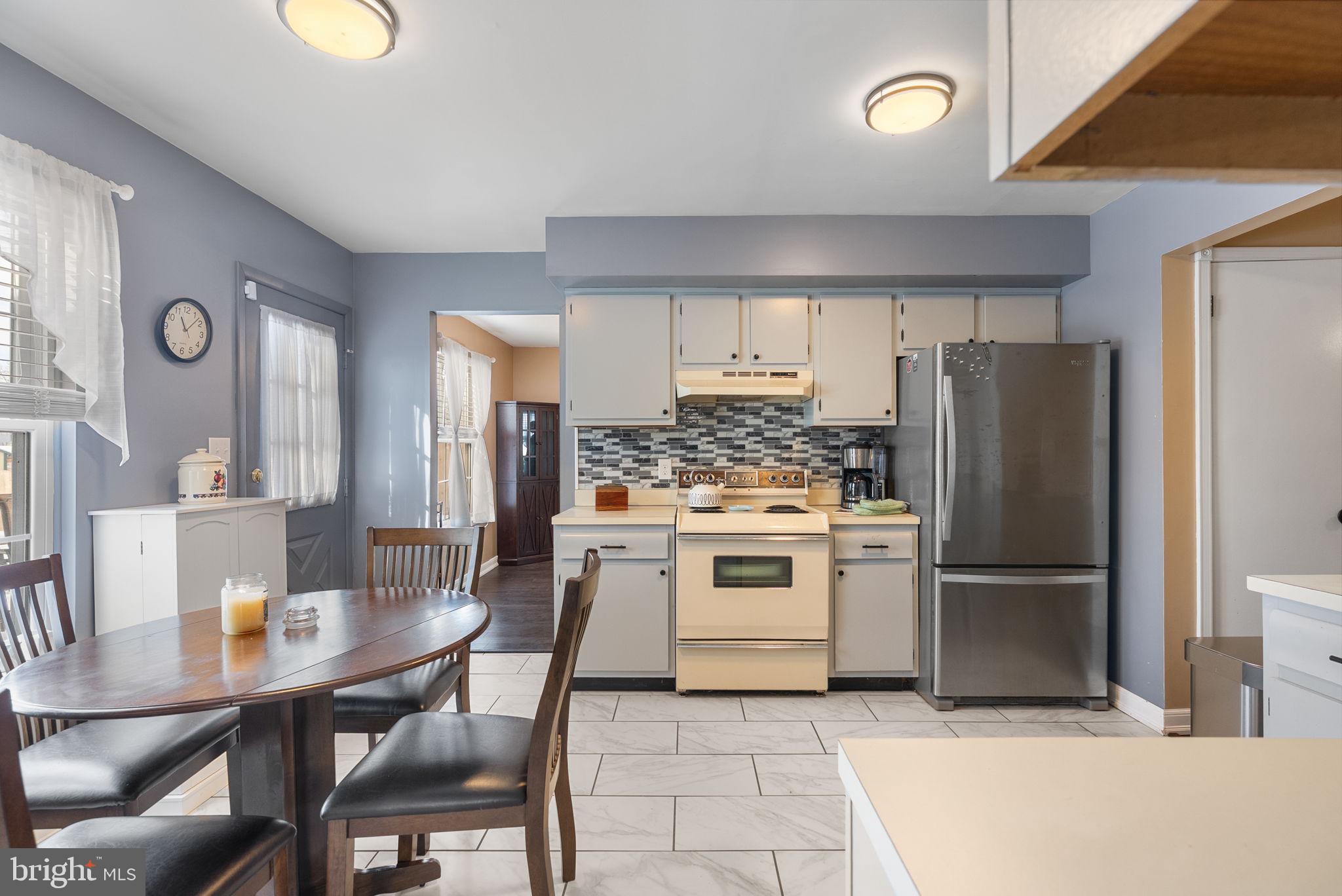 19 QUAIL HOLLOW DRIVE