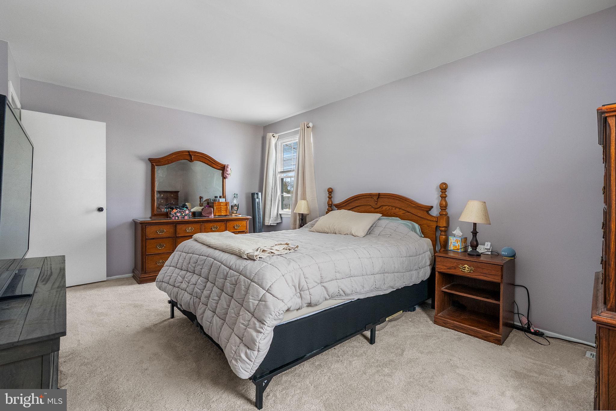 19 QUAIL HOLLOW DRIVE