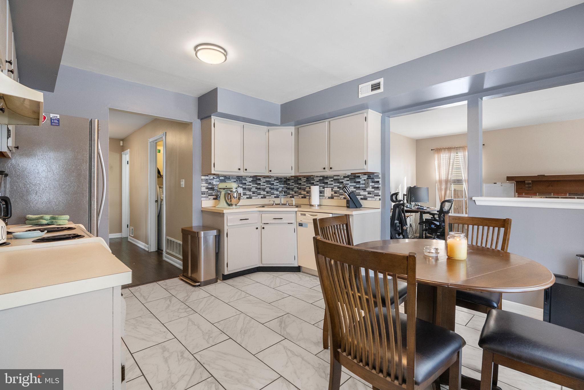 19 QUAIL HOLLOW DRIVE