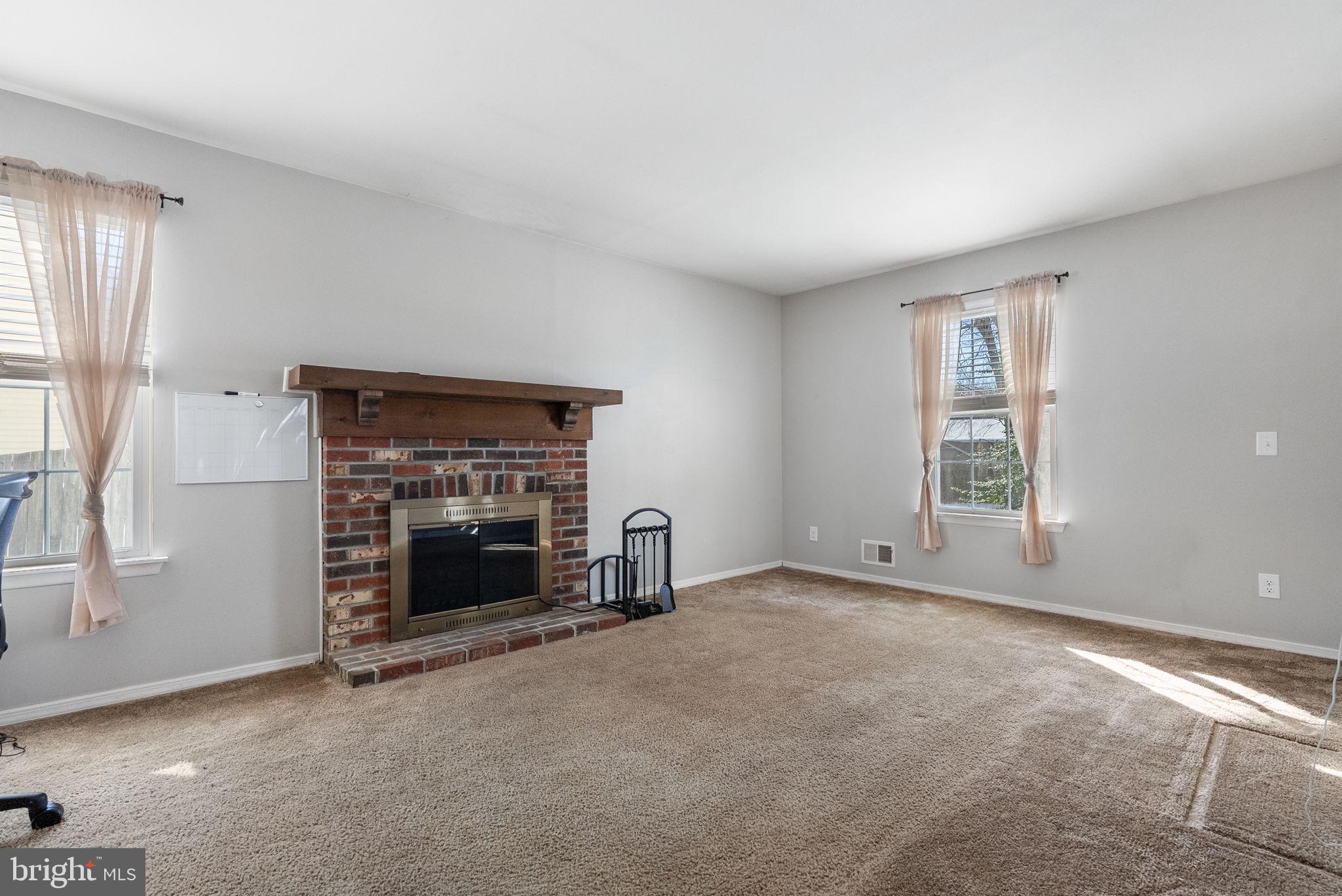 19 QUAIL HOLLOW DRIVE