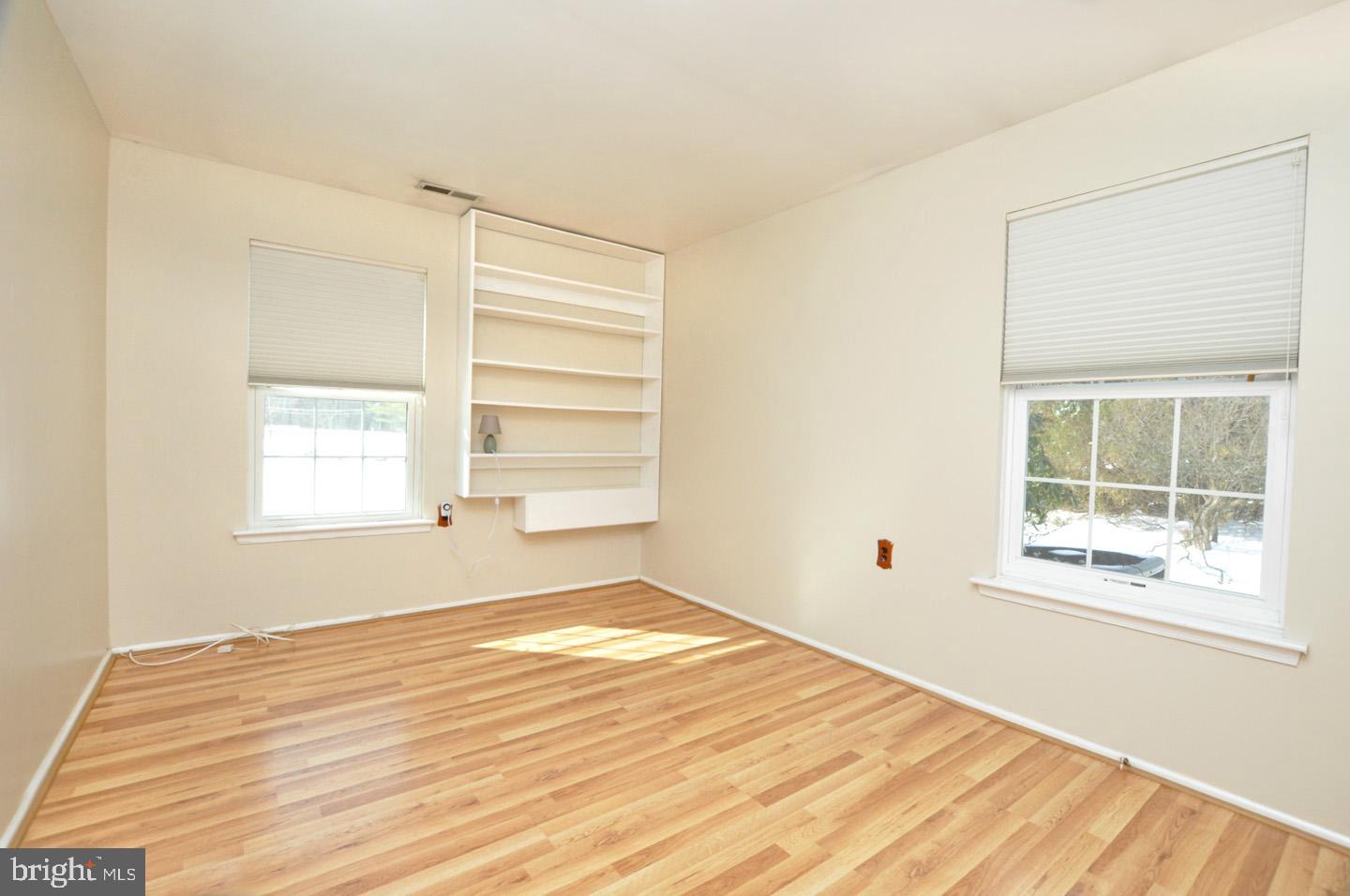 3 AVANDALE COURT
