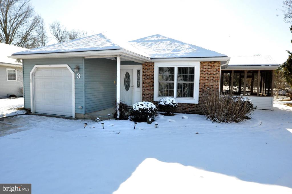 3 AVANDALE COURT