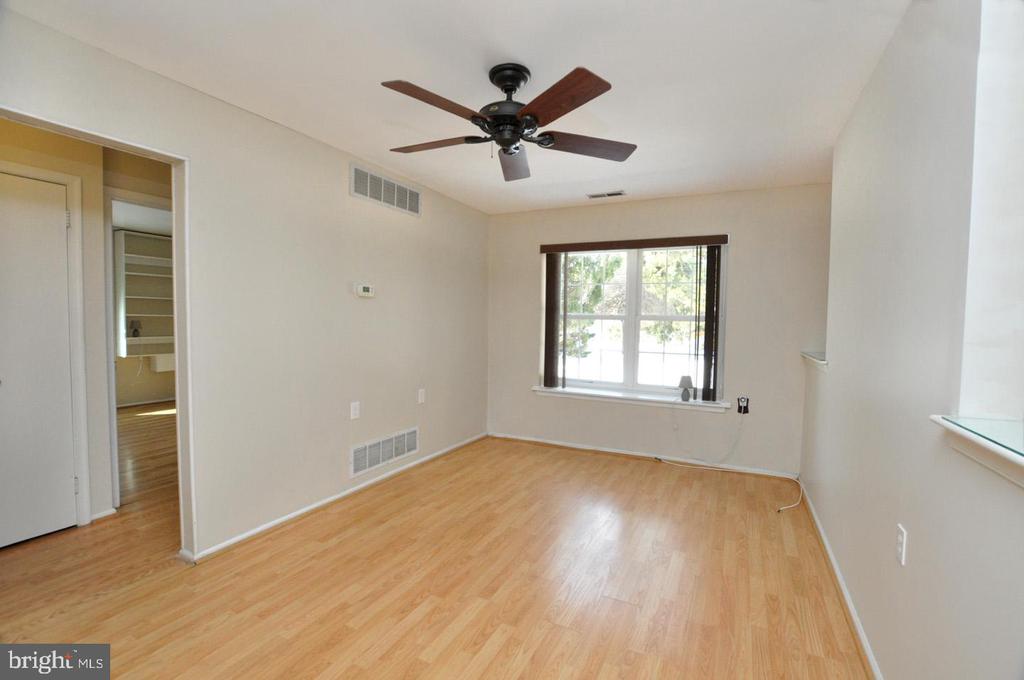 3 AVANDALE COURT