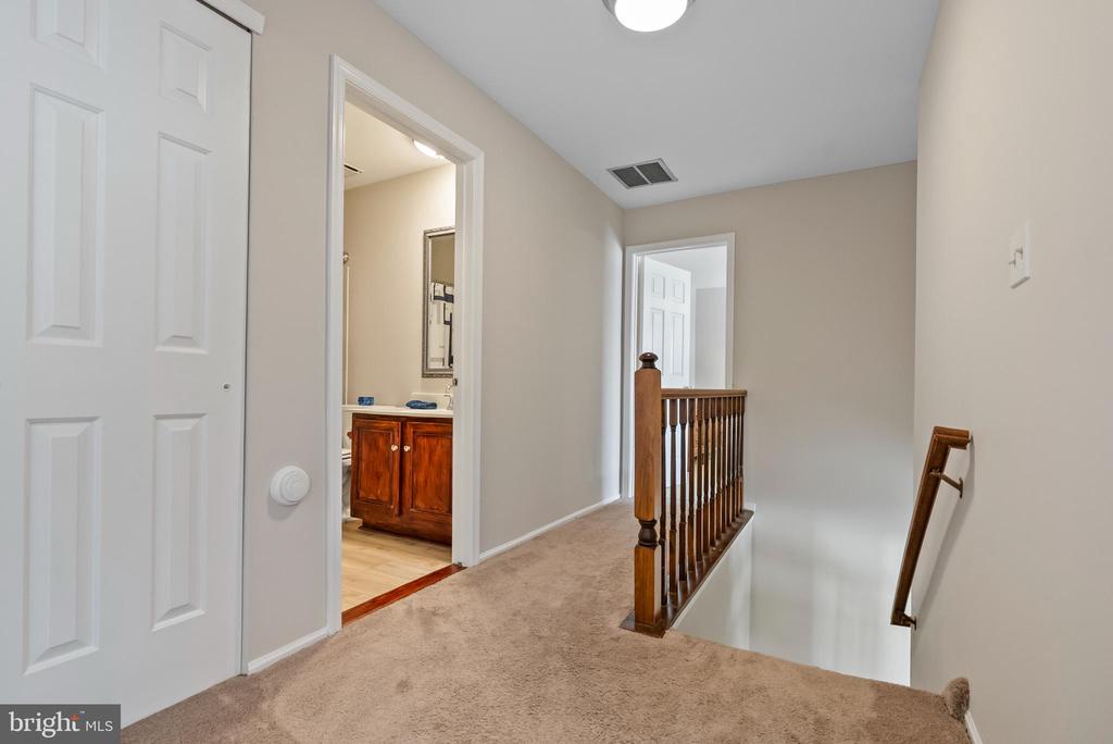 206 MEADOW DRIVE