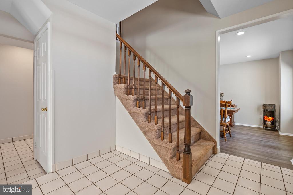 206 MEADOW DRIVE