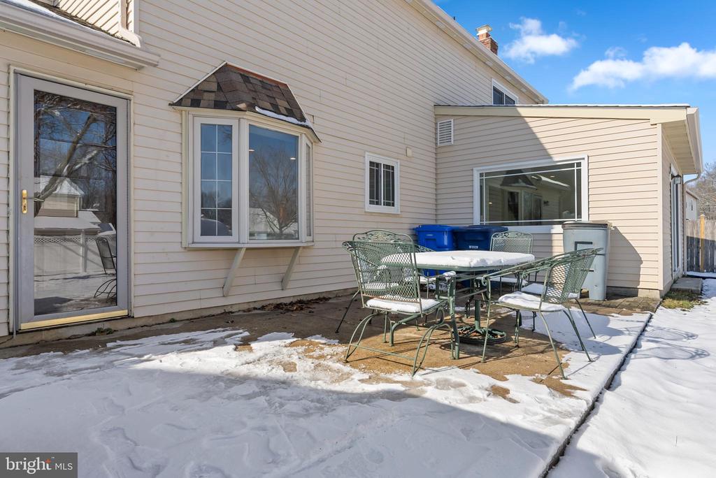 206 MEADOW DRIVE