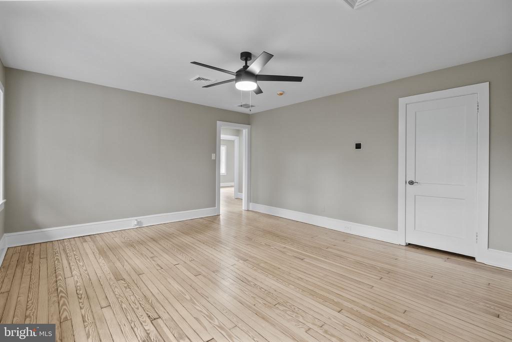 231 WOODLANE ROAD