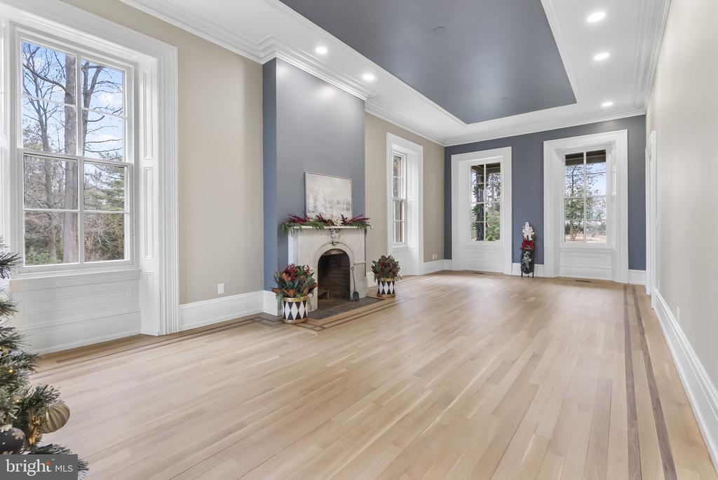 231 WOODLANE ROAD