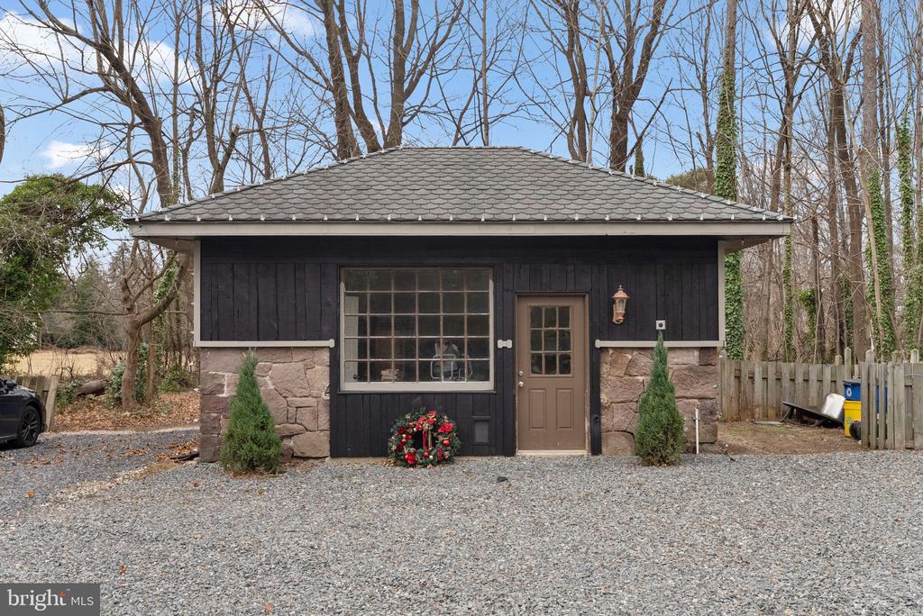 231 WOODLANE ROAD