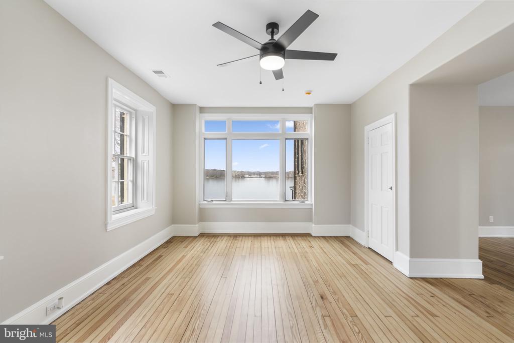 231 WOODLANE ROAD