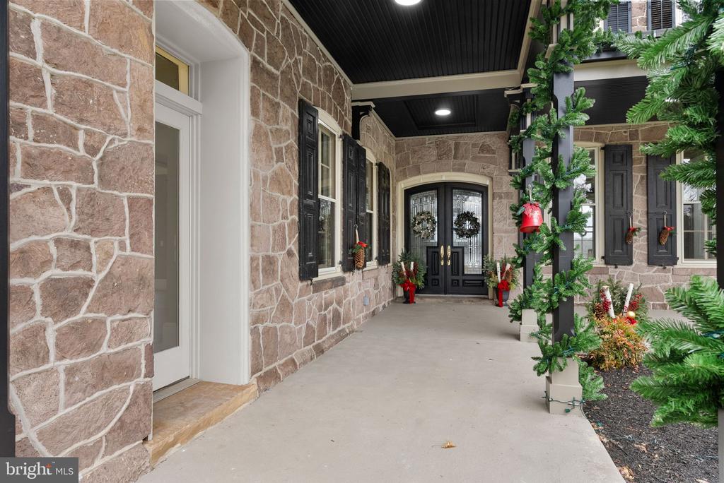 231 WOODLANE ROAD