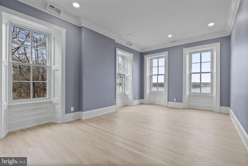 231 WOODLANE ROAD