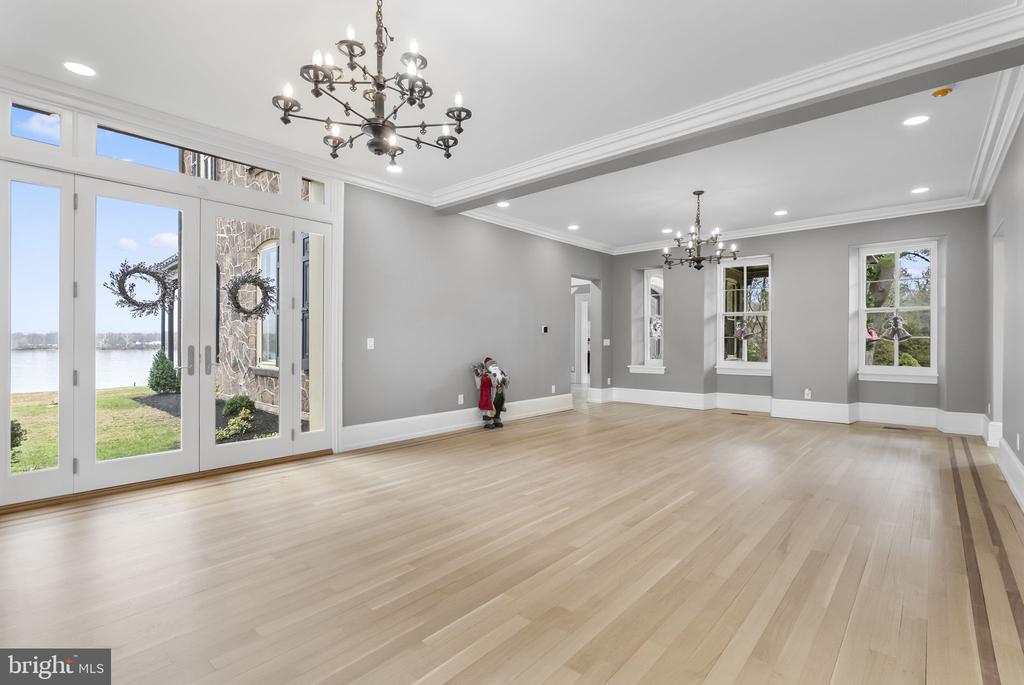 231 WOODLANE ROAD