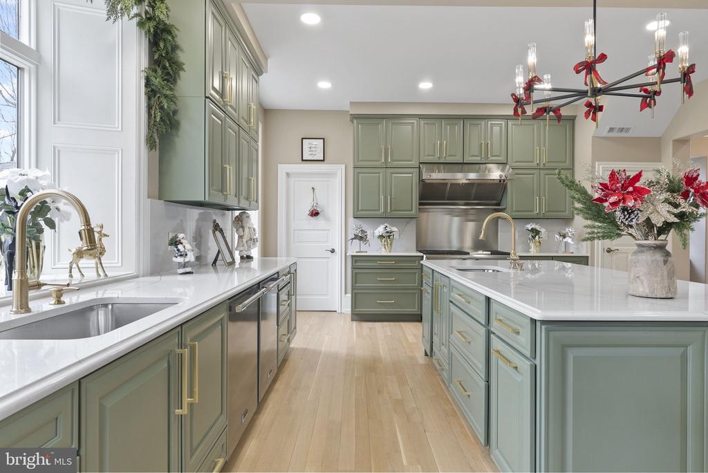 231 WOODLANE ROAD
