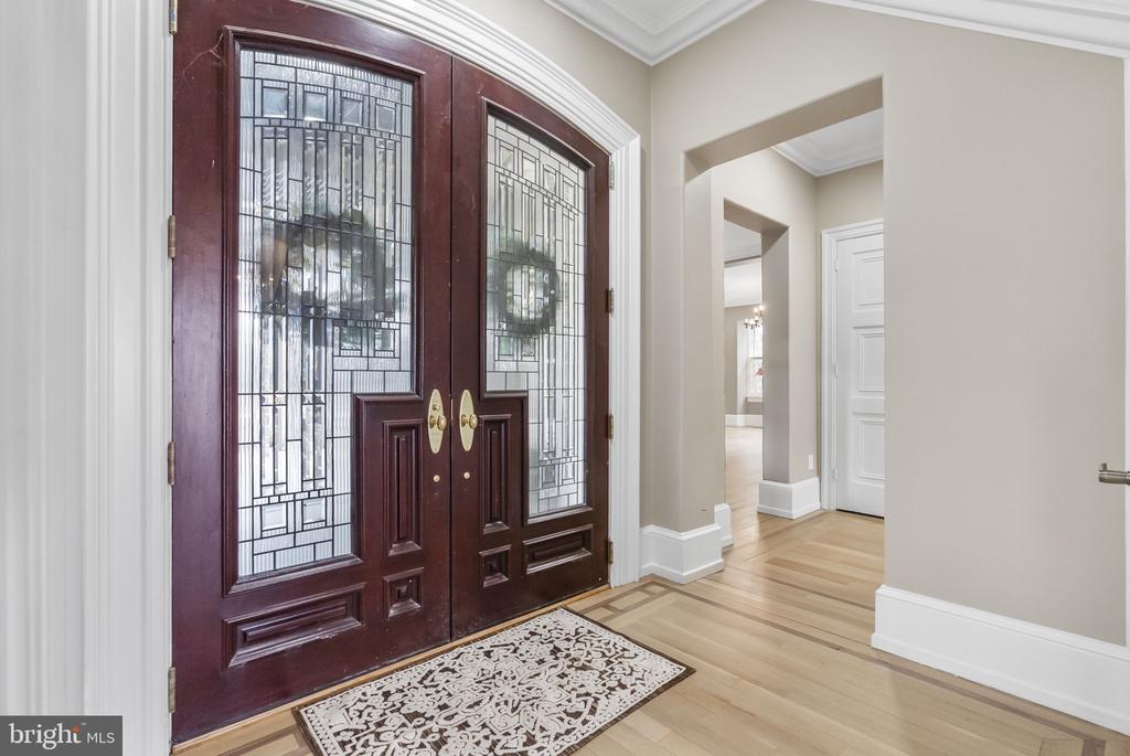 231 WOODLANE ROAD