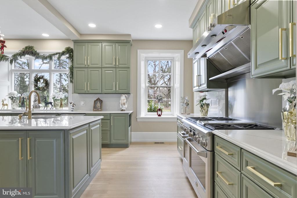 231 WOODLANE ROAD