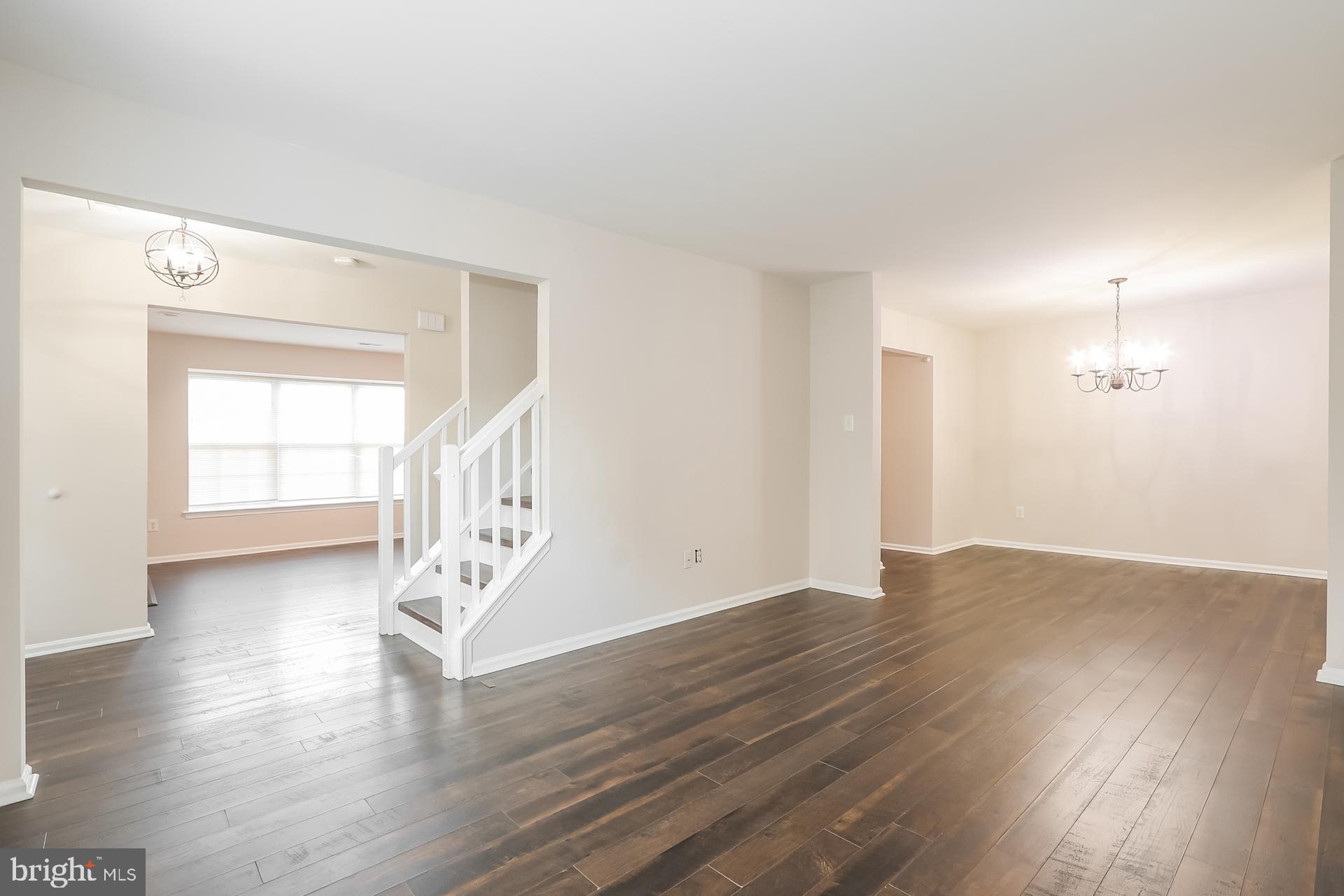 4204 BUXMONT