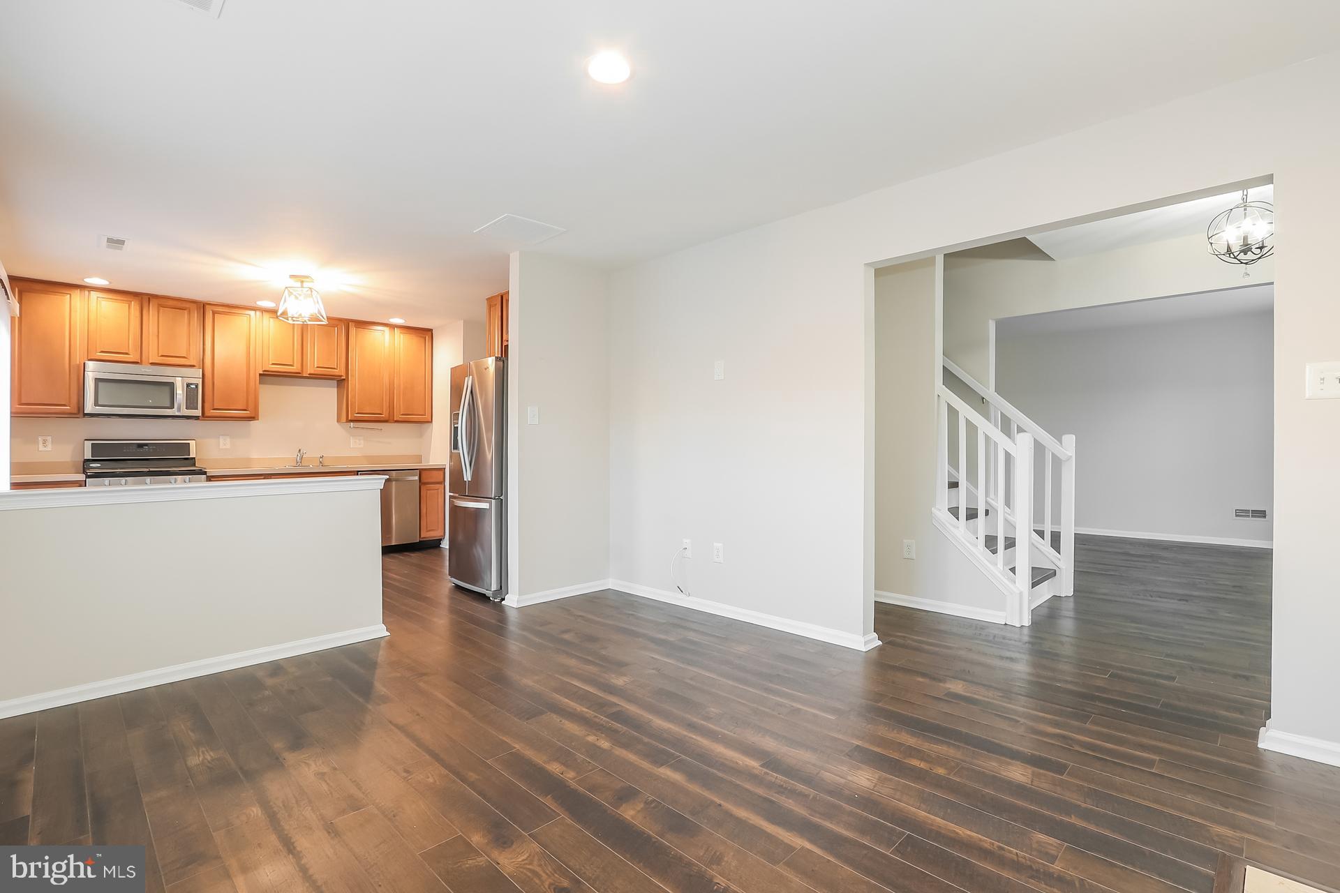 4204 BUXMONT
