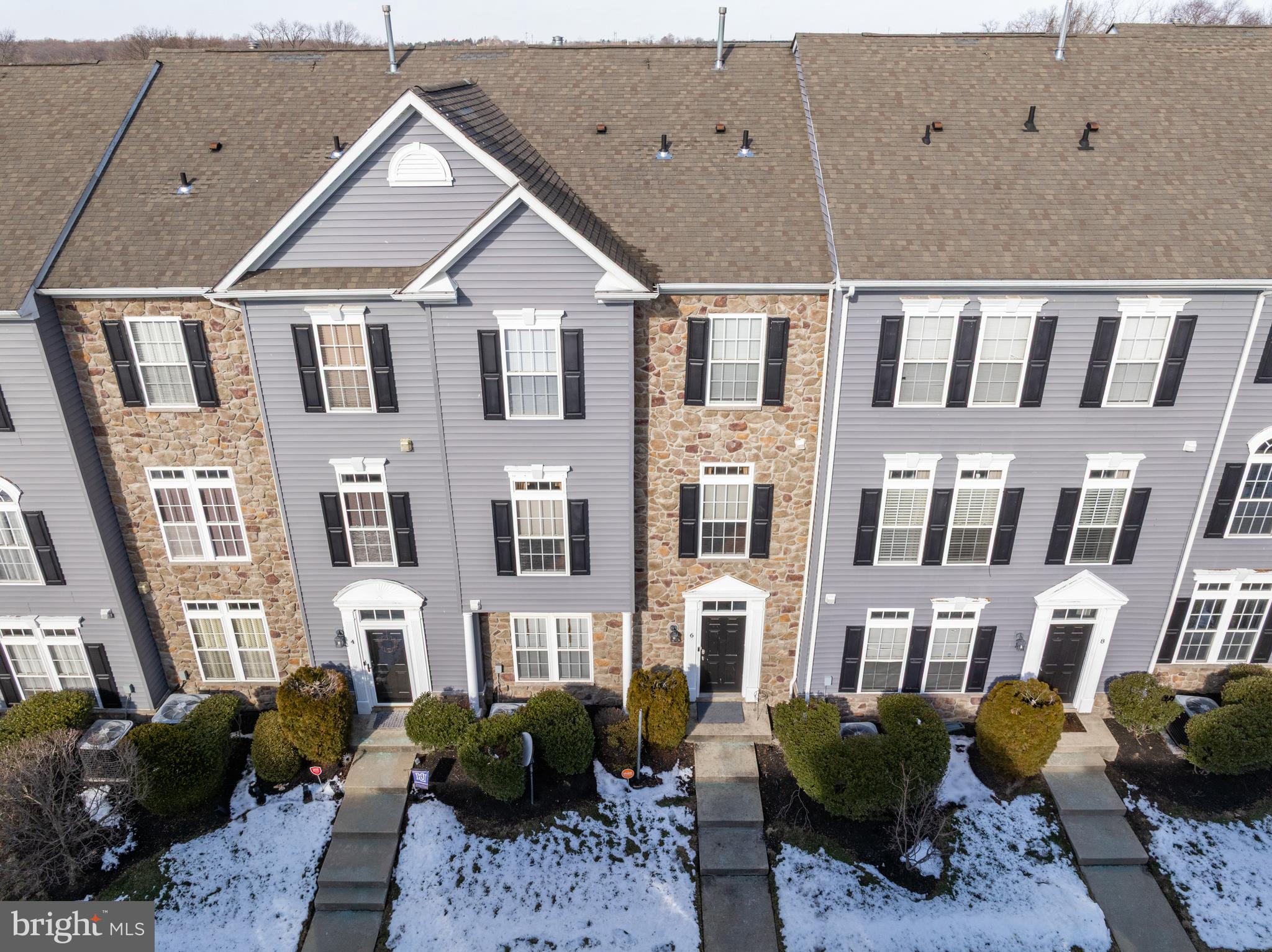 6 FAWN COURT