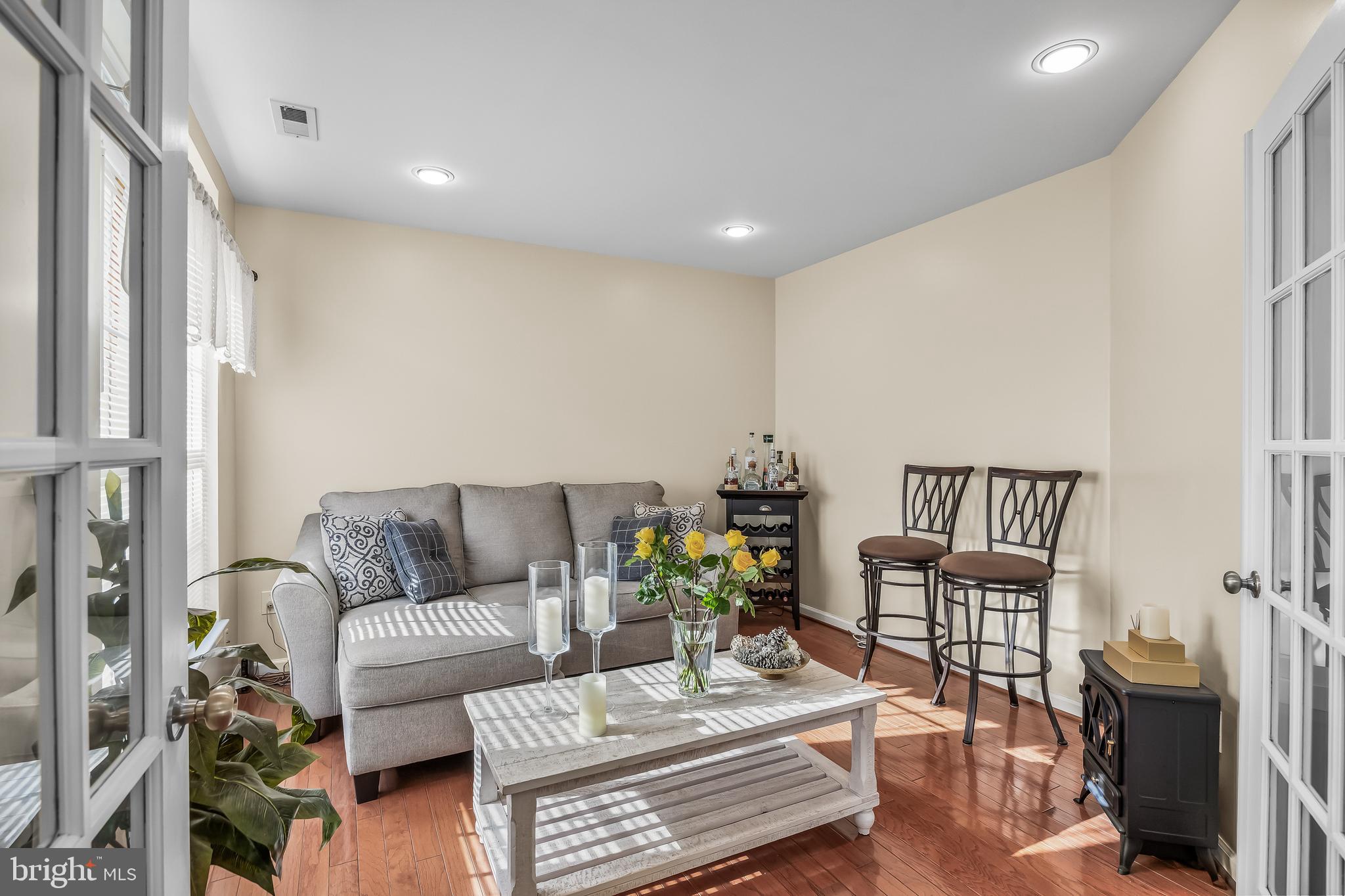 6 FAWN COURT