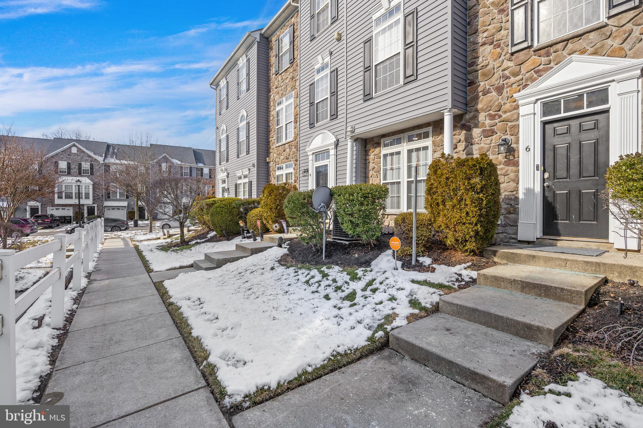 6 FAWN COURT