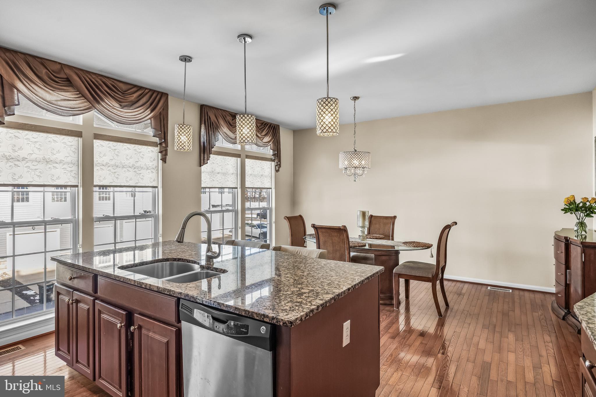 6 FAWN COURT