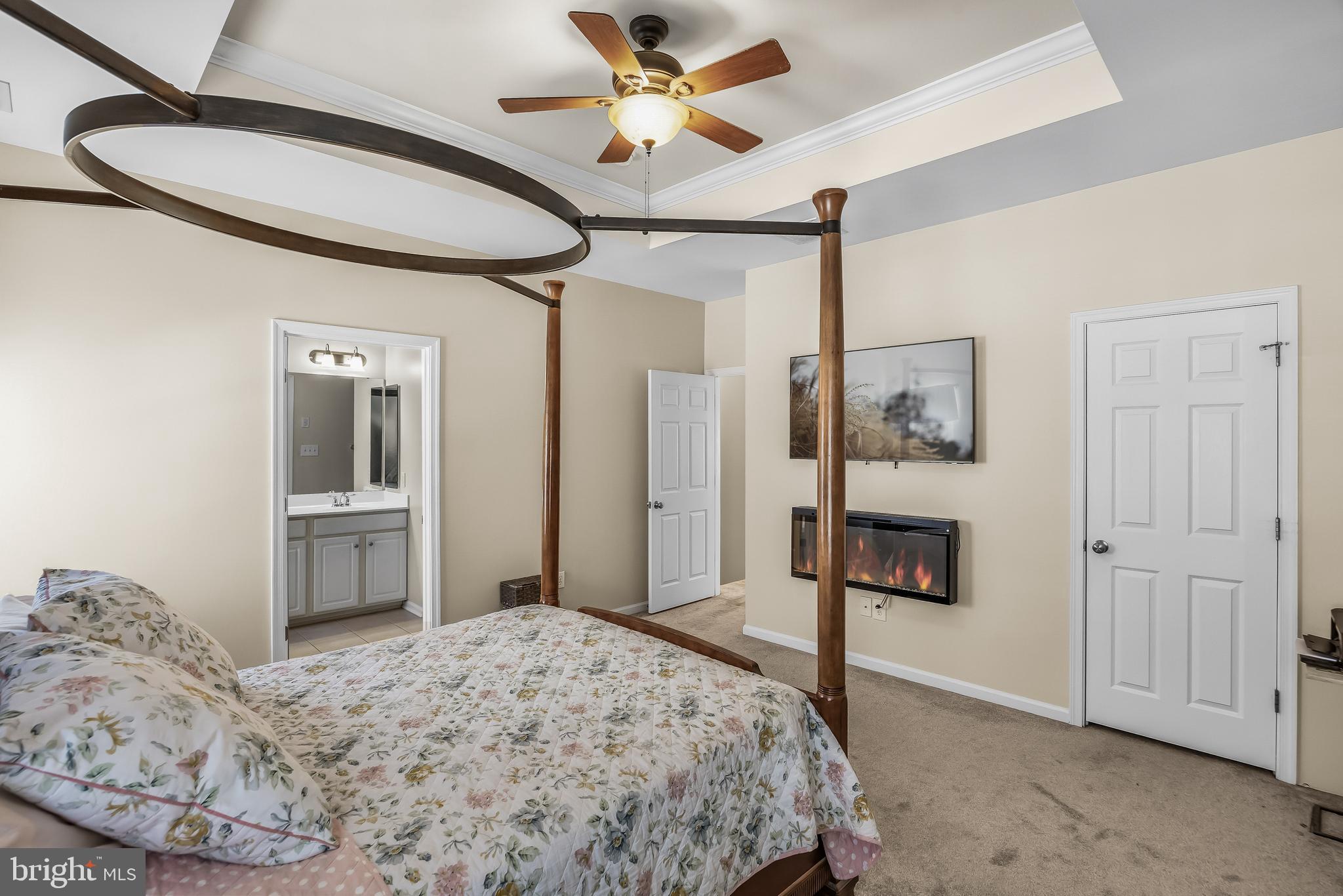 6 FAWN COURT
