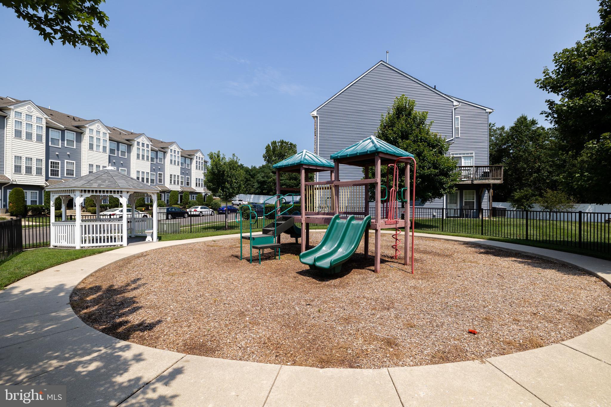 6 FAWN COURT