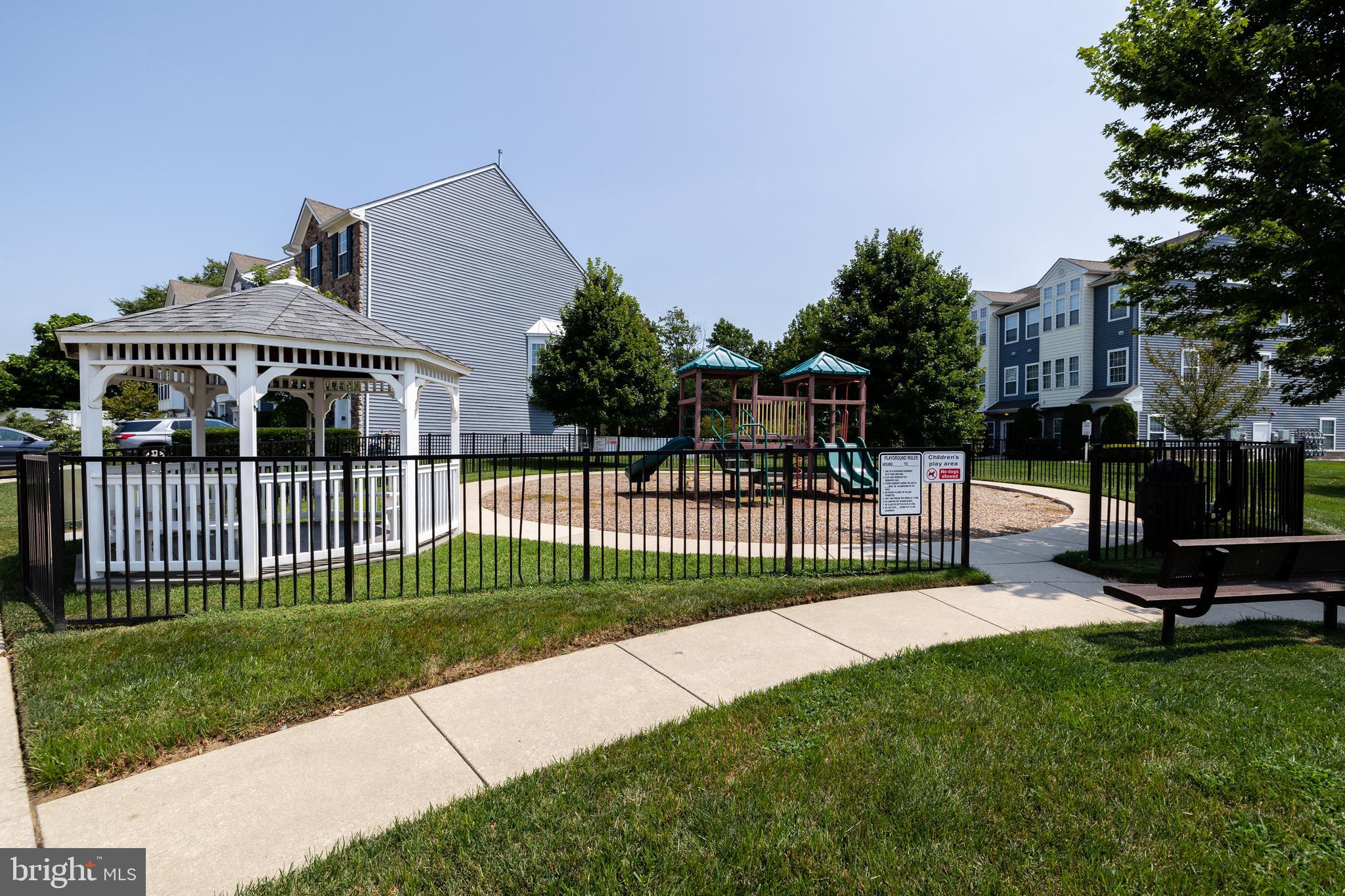6 FAWN COURT