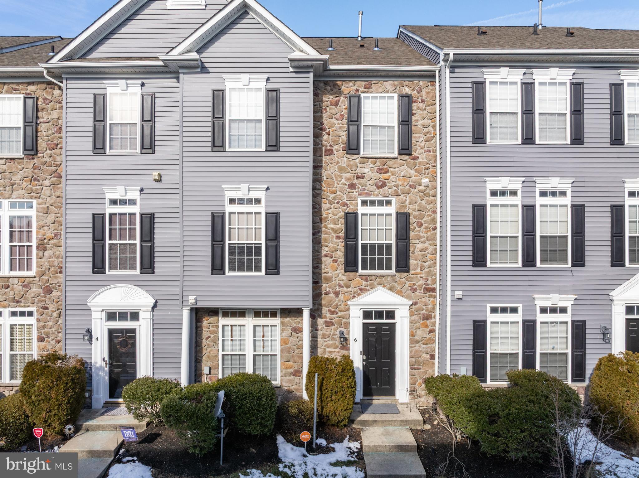 6 FAWN COURT