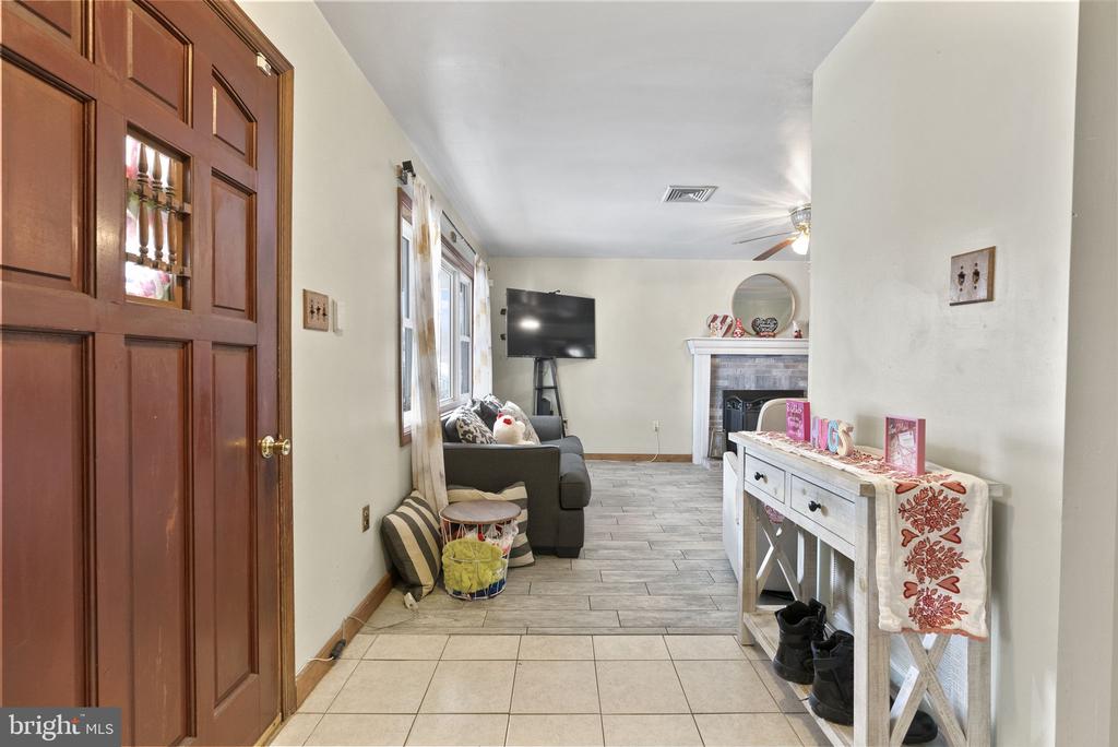 11 ROSE AVENUE