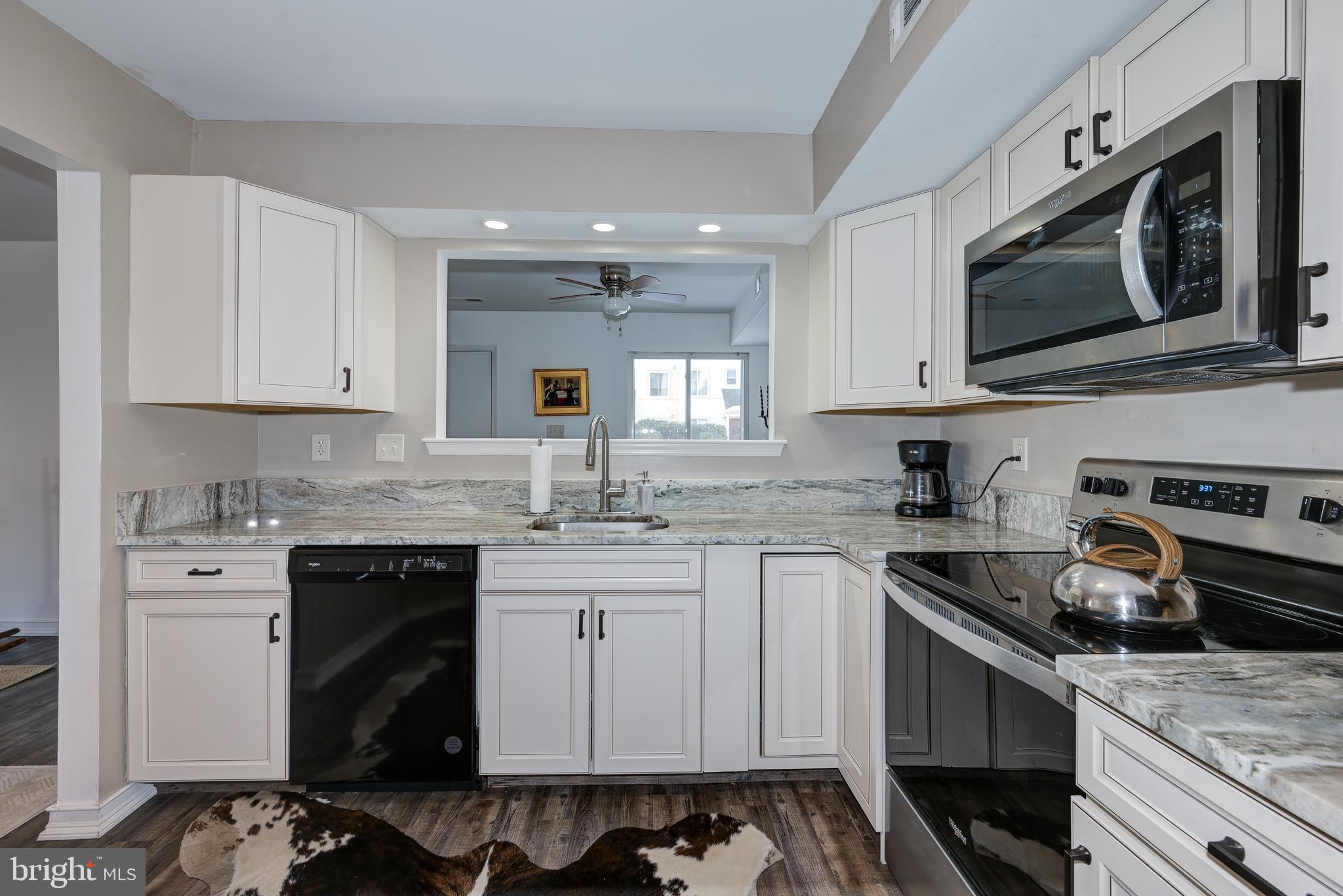 375 WOODLAKE DRIVE