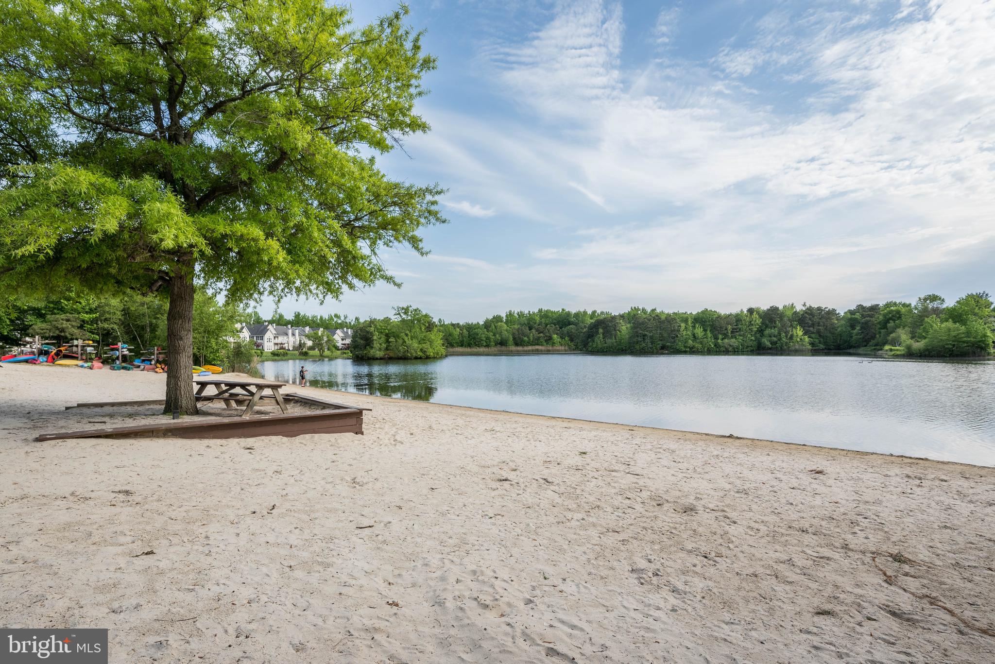 375 WOODLAKE DRIVE