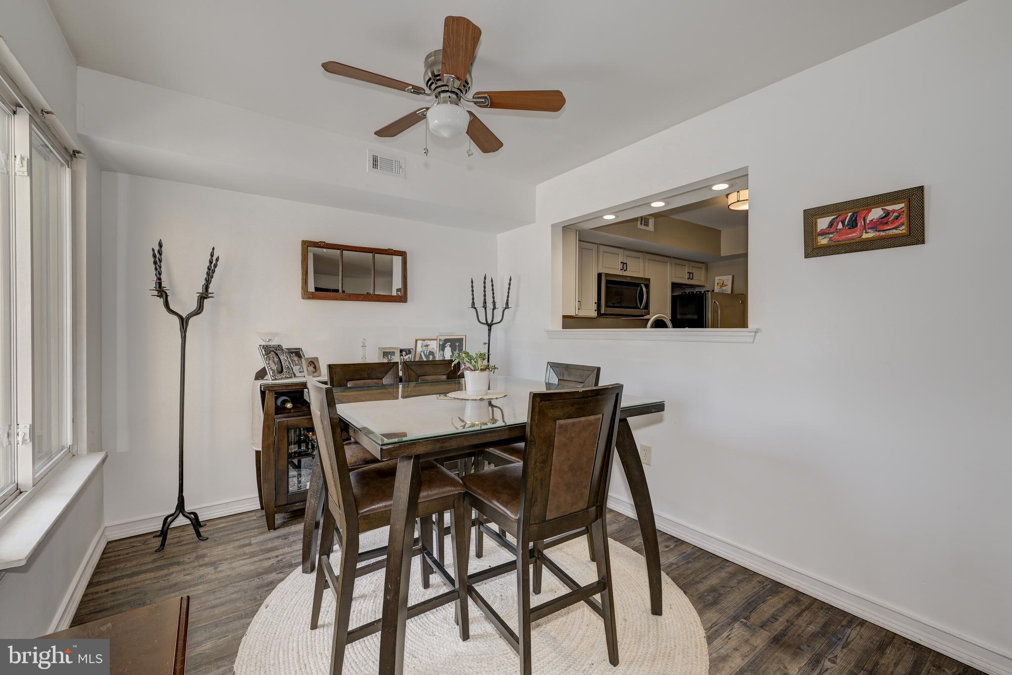 375 WOODLAKE DRIVE