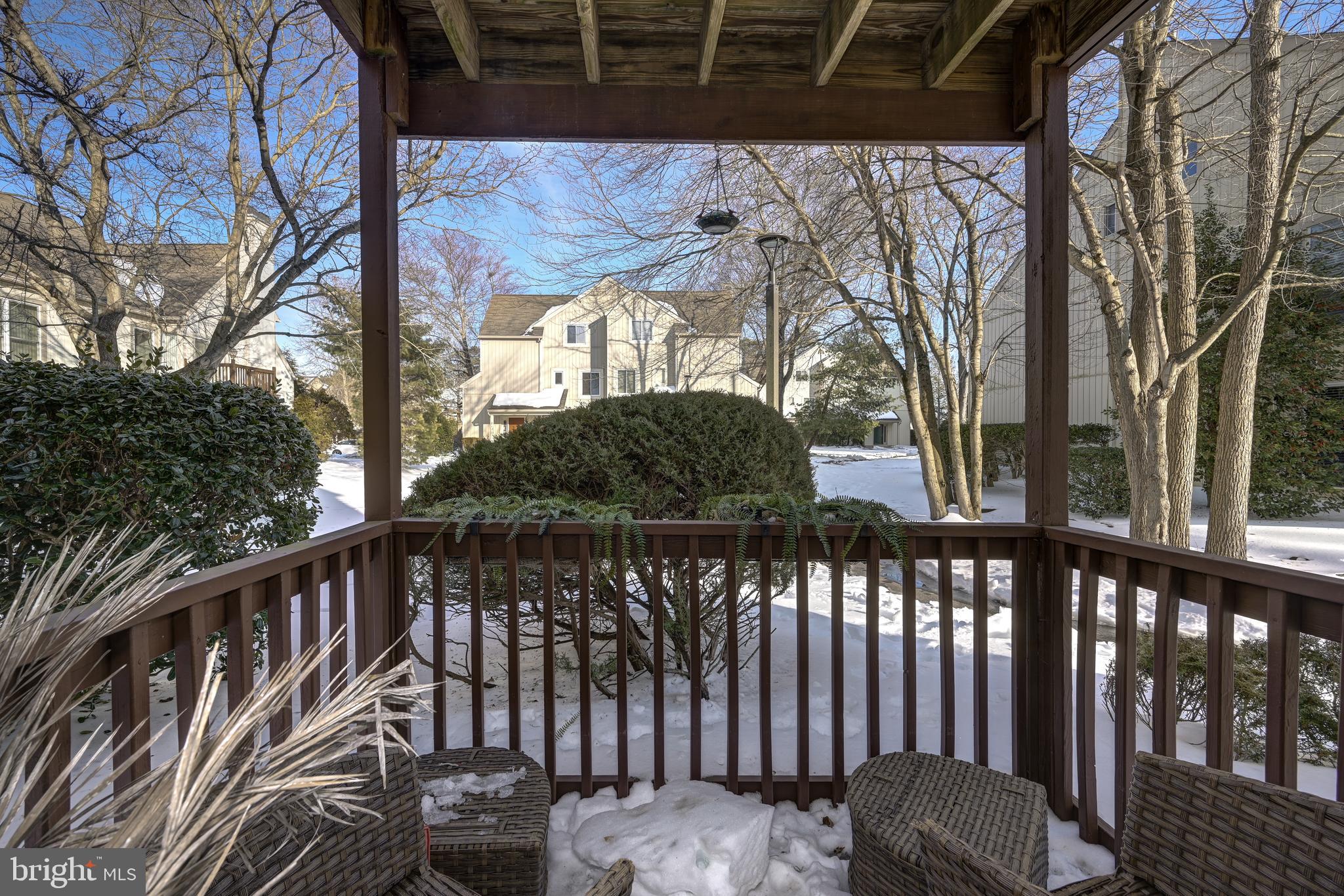 375 WOODLAKE DRIVE