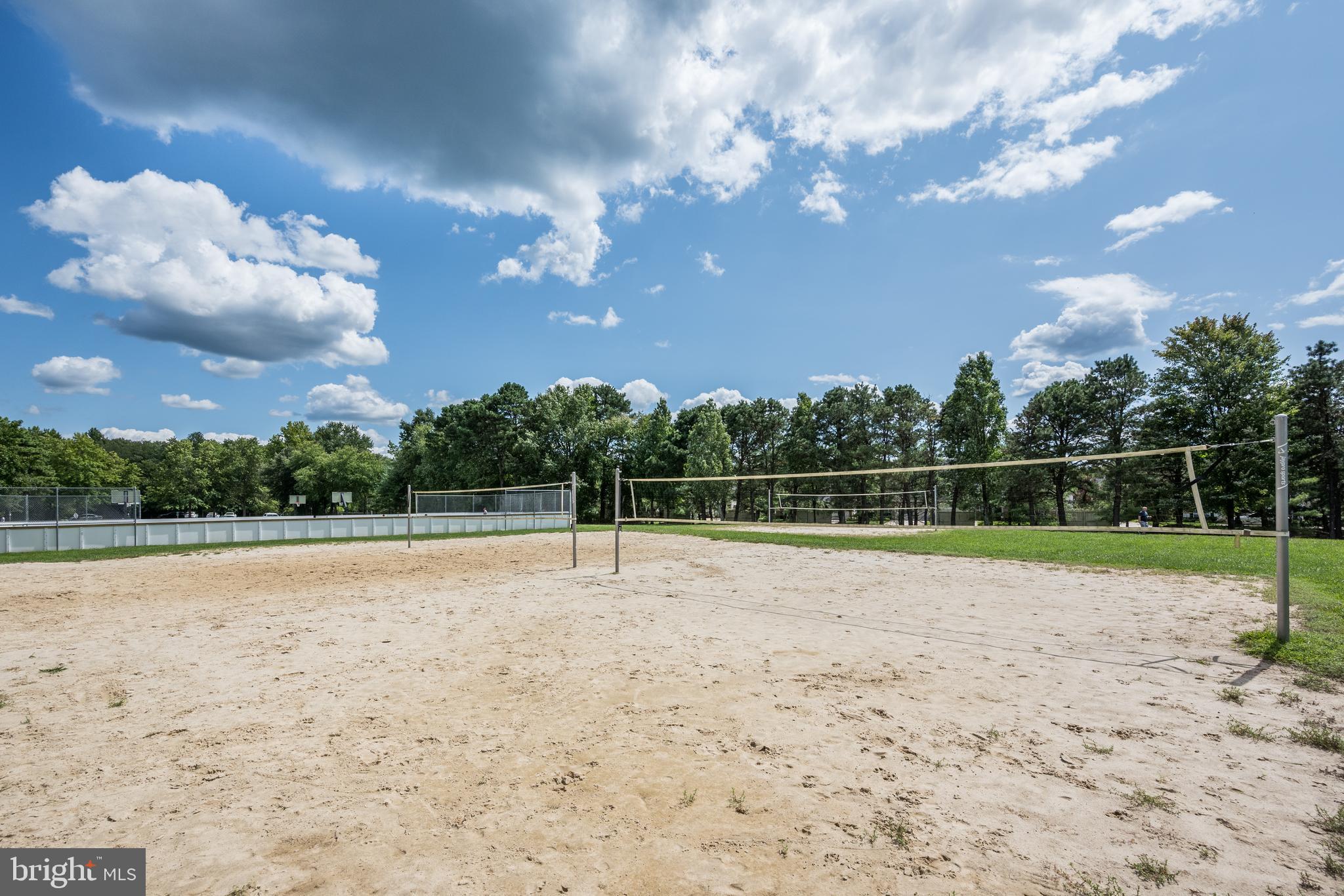 375 WOODLAKE DRIVE