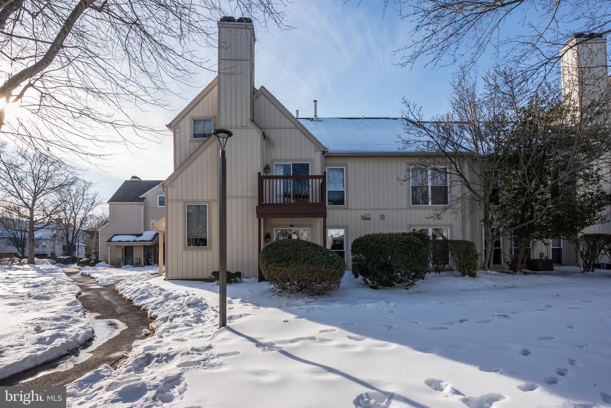 375 WOODLAKE DRIVE