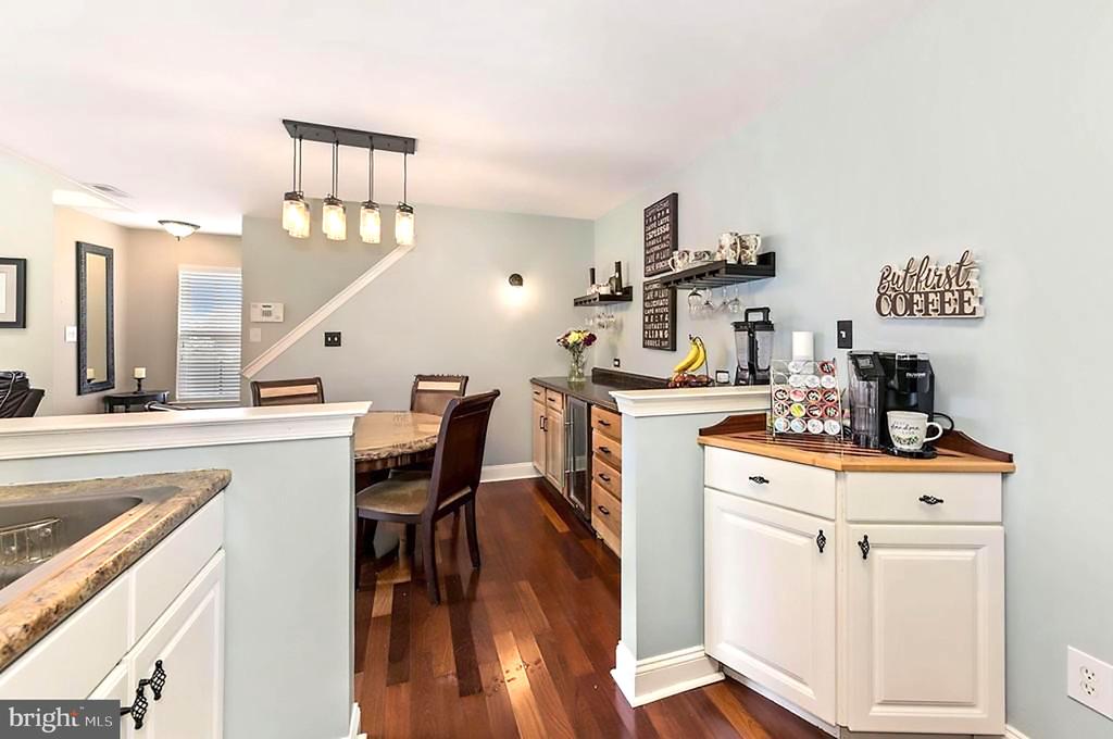 1506 SQUIRREL ROAD