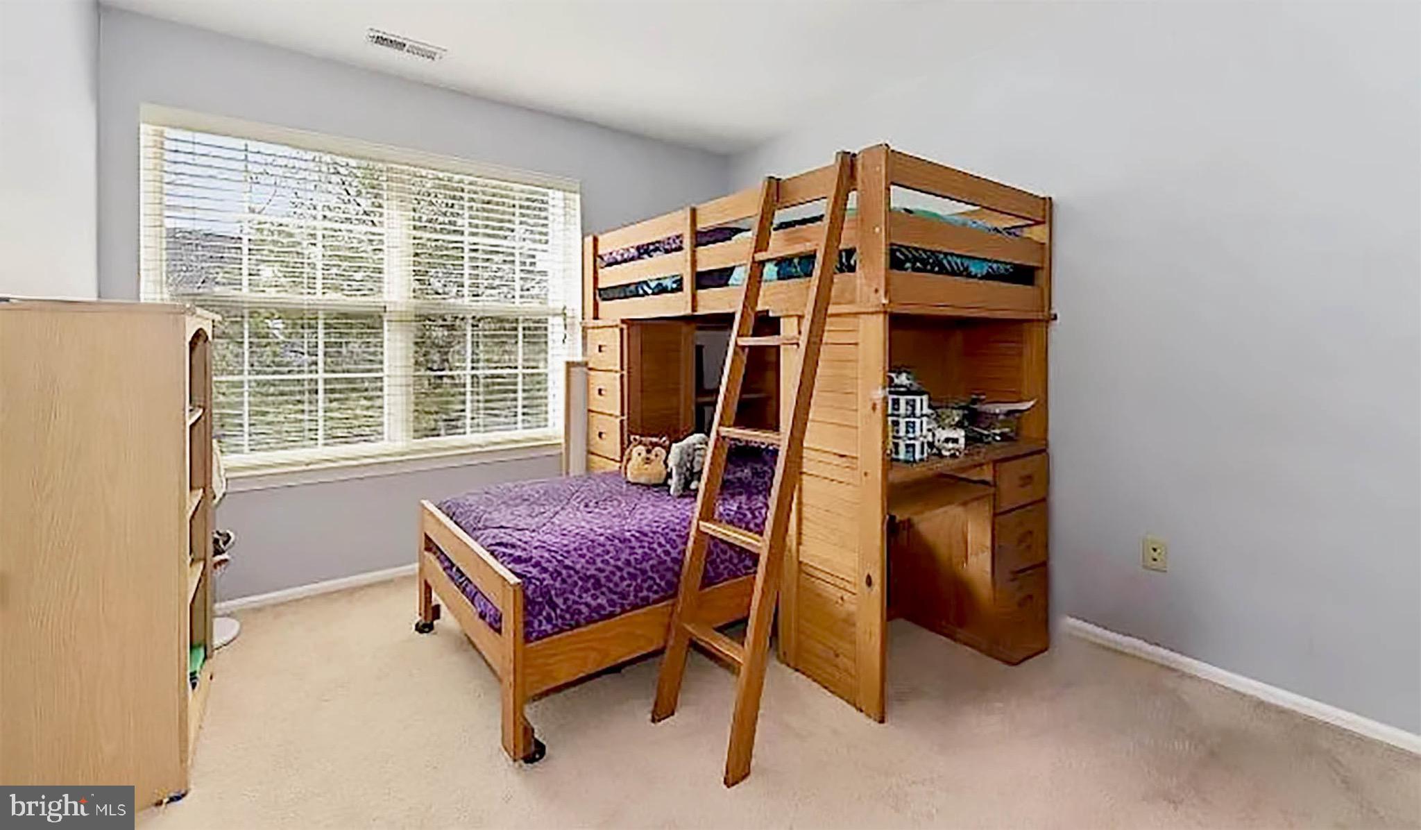 1506 SQUIRREL ROAD
