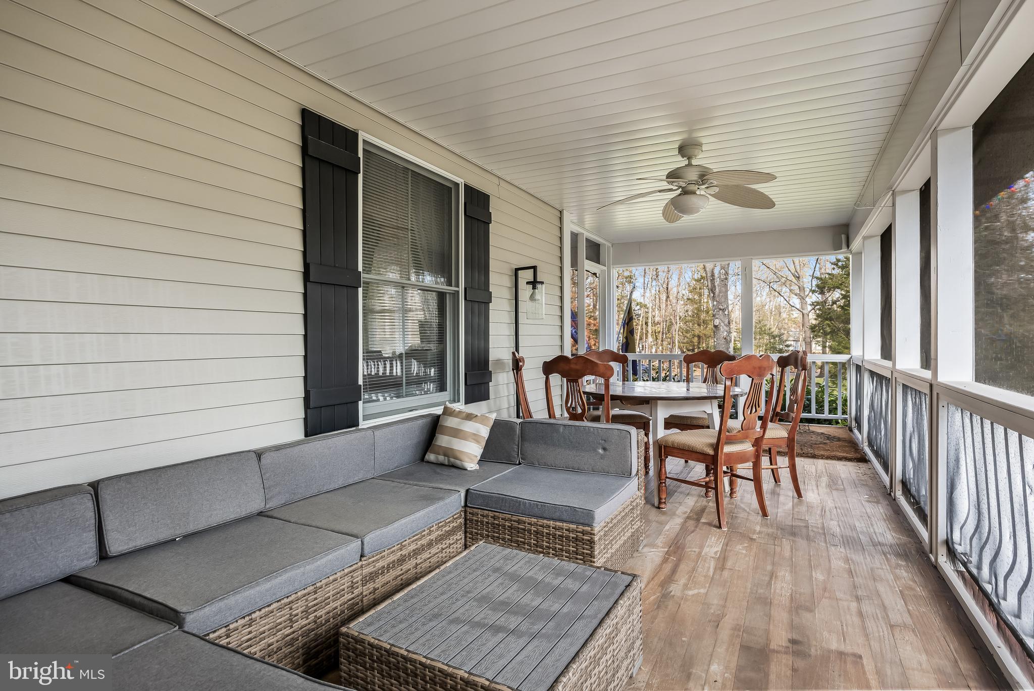 3 S LAKESIDE DRIVE W