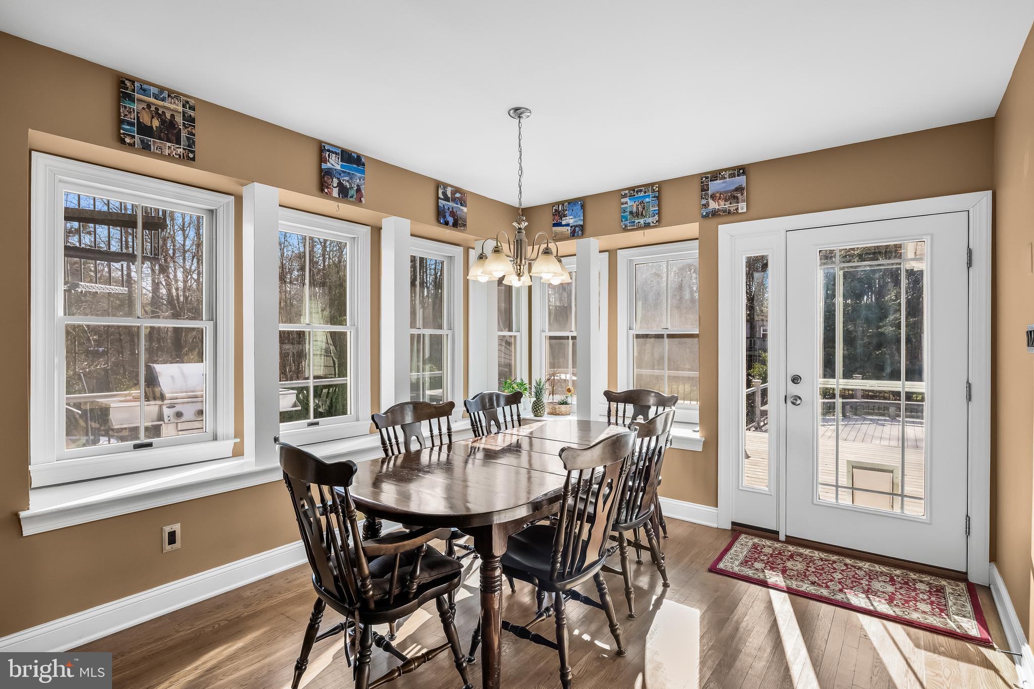 3 S LAKESIDE DRIVE W