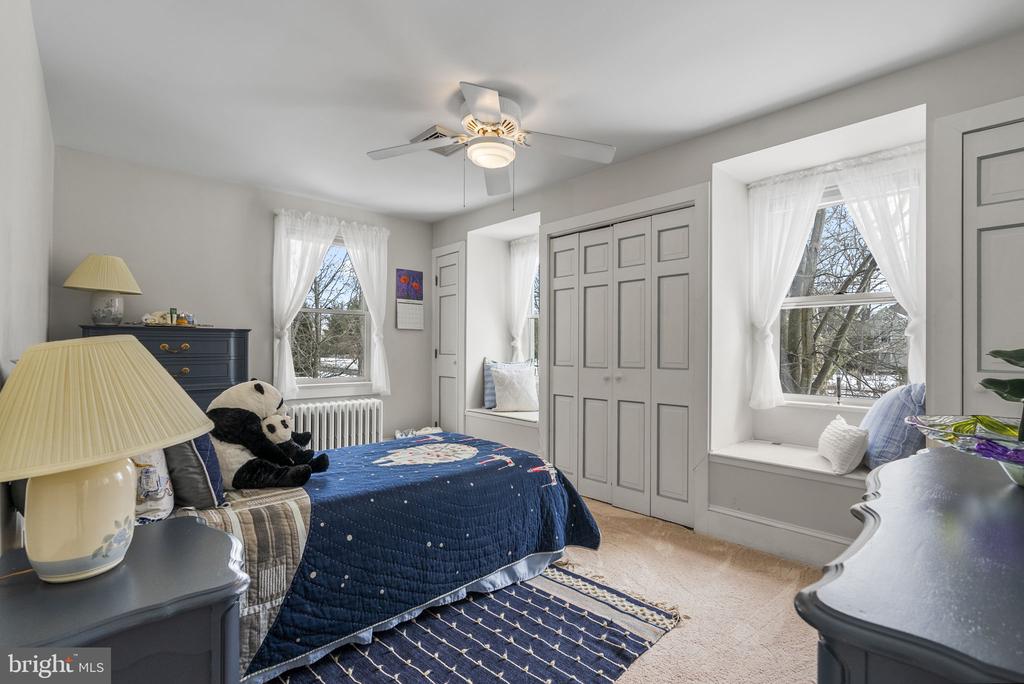 611 NEW ALBANY ROAD
