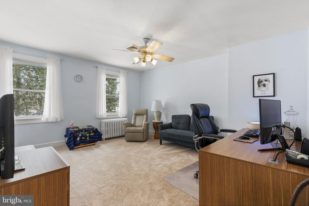 611 NEW ALBANY ROAD